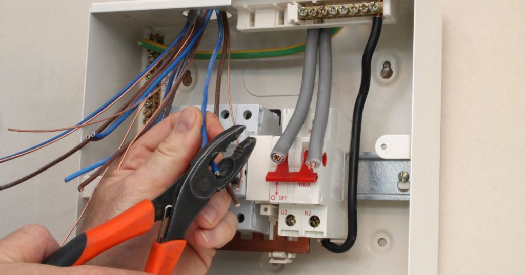 Circuitos e fiações elétricas em Cascavel